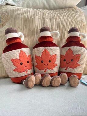 . BNWT Jellycat Maple Syrup -  Canada Exclusive JUST RELEASED ON HAND IN THE USA